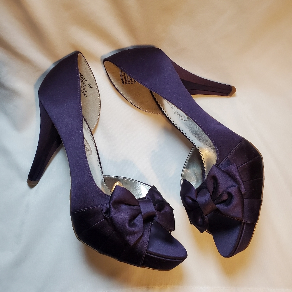 Michaelangelo Purple Satin Platform Peep Toe 7 1/2